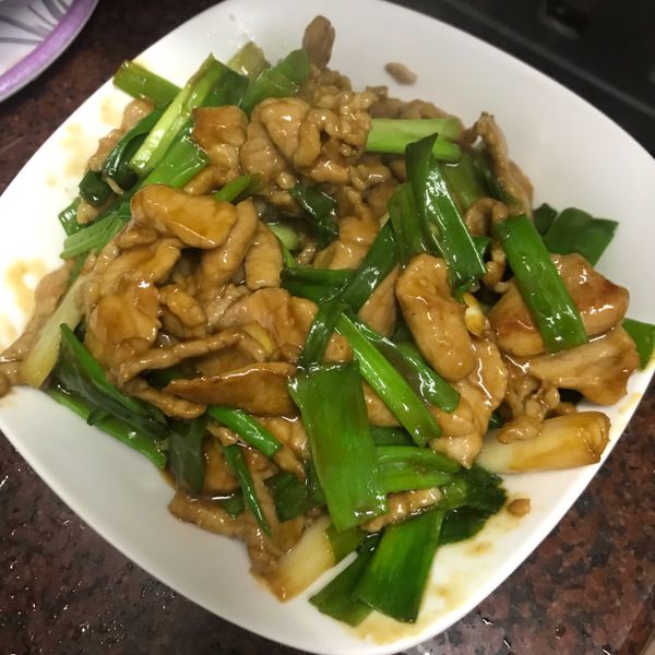 【MaiMai廚房】蔥爆豬肉 : 高雅婷一起做