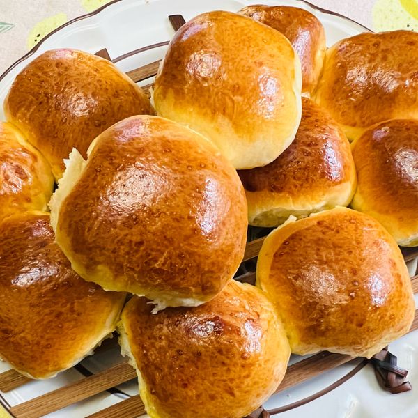 [新手食譜]奶油牽絲小餐包小吐司麵包 : 彎一起做