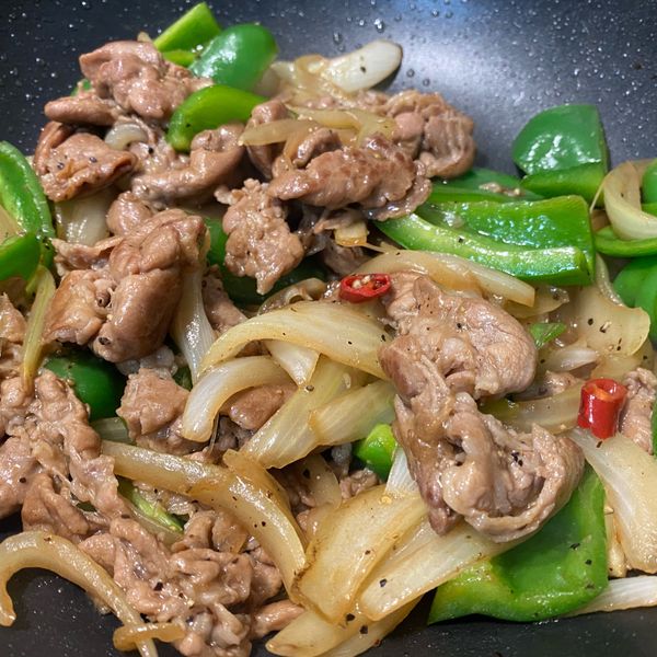 黑胡椒豬柳：Katten 一起做