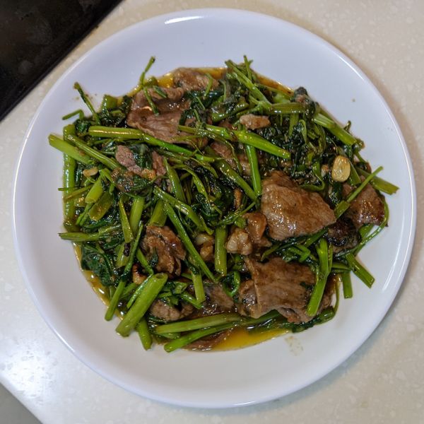 沙茶牛肉炒空心菜 : 工程師 Hiking一起做