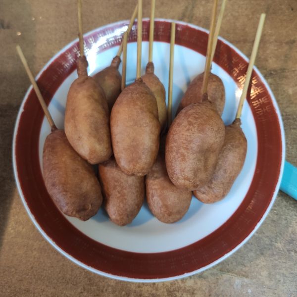 迷你炸熱狗（簡易/鬆餅粉）：葉小萍 一起做