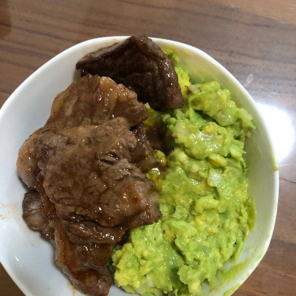 酪梨牛排丼 : Yu Chi一起做