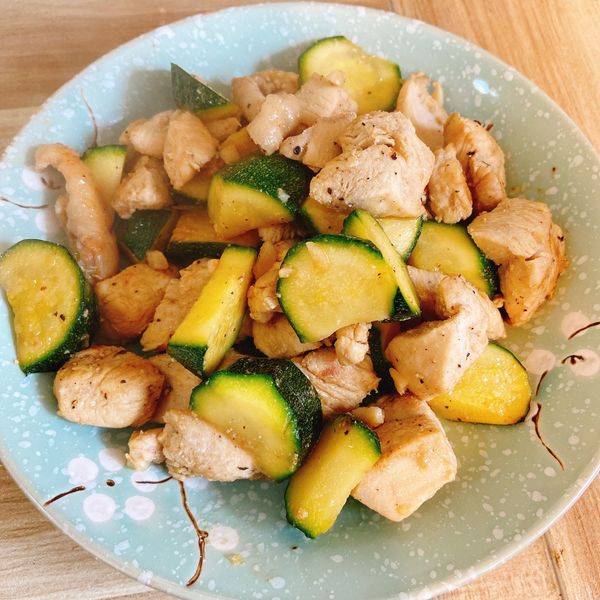 櫛瓜炒雞胸 : Jenny Yan一起做