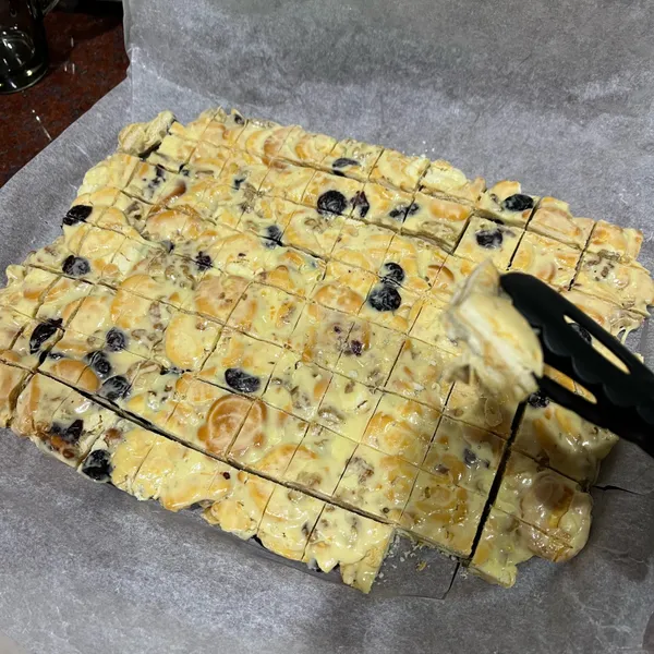 雪Q餅 : 釣魚線一起做