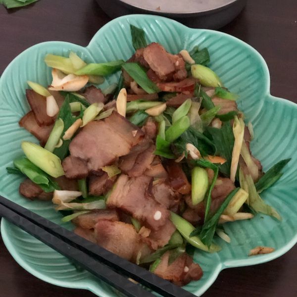 鹹豬肉炒蒜苗 : Wu Rita一起做