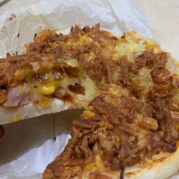 德國香腸脆皮pizza：嘎嘎 一起做