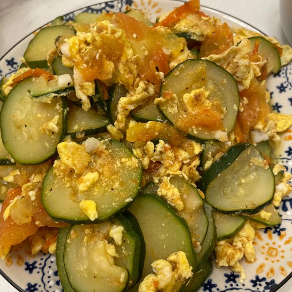 櫛瓜番茄炒蛋 : esther740904一起做