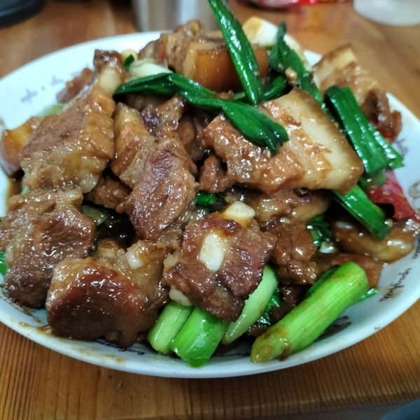 蒜燒小封肉：廖彩虹 一起做