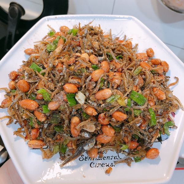 花生小魚乾 : Jialing Chou一起做