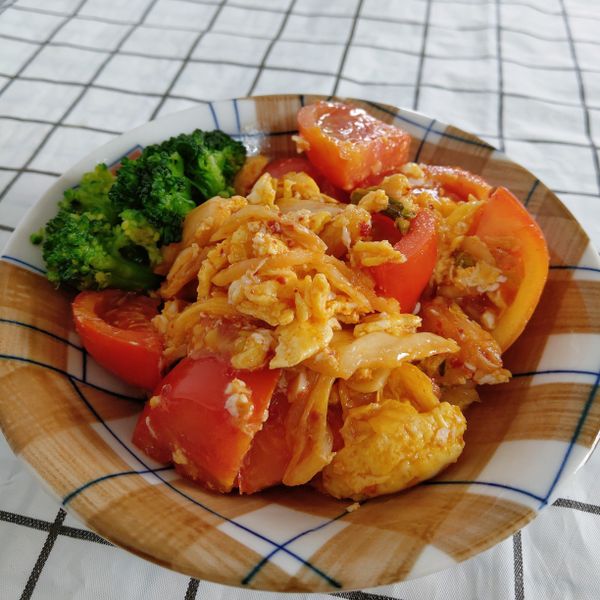 韓式泡菜番茄炒蛋：達達煮什麼 一起做
