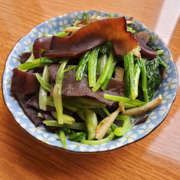 木耳炒A菜 / 家常菜 : Wan Wan Chen一起做