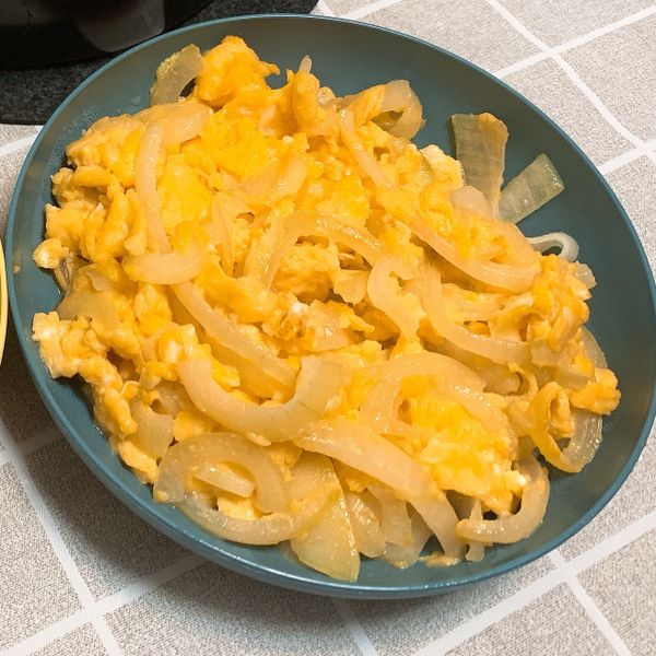 洋蔥炒蛋 : 上官立亭一起做