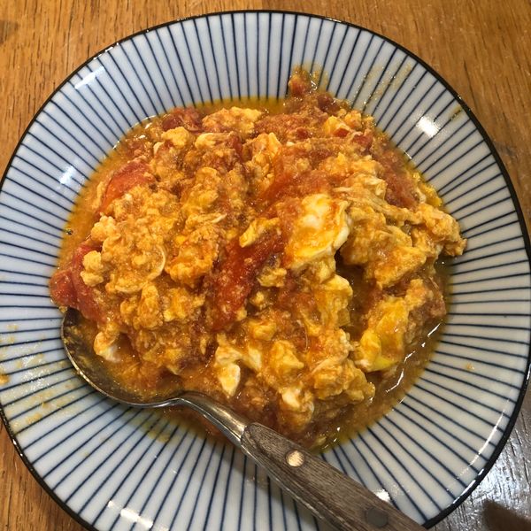 蕃茄炒蛋 : 鐵肉一起做