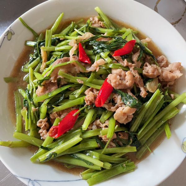 沙茶牛肉炒空心菜：蔡小蓉 一起做