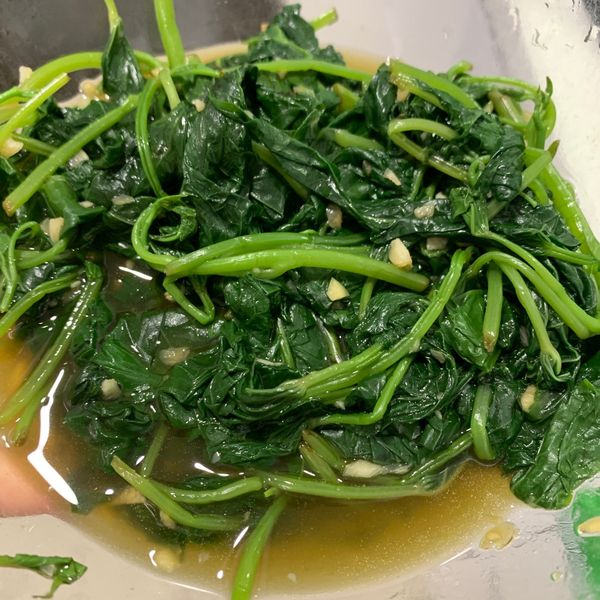 燙地瓜葉 : Hsuan Chang一起做