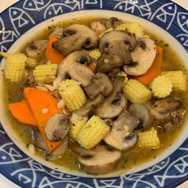 蘑菇炒玉米筍 : Lolita Li一起做