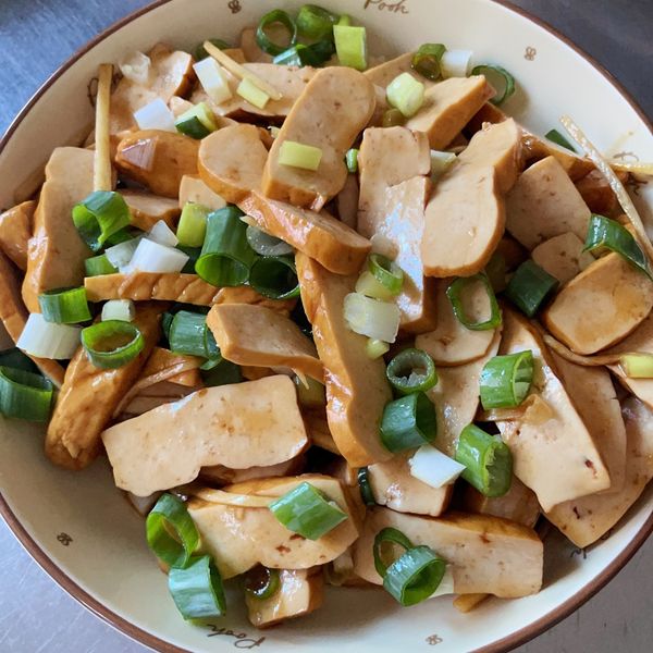 涼拌豆干：蔡小蓉 一起做