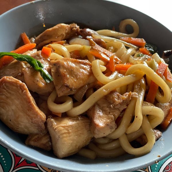 乾炒雞肉烏龍麵 清個冰箱吧：Peggy Hsu 一起做