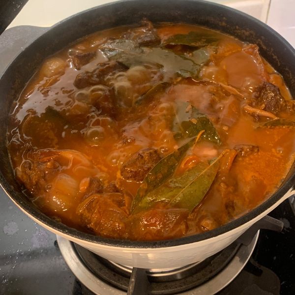 紅酒燉牛肉 : 蓁蓁煮菜困難一起做