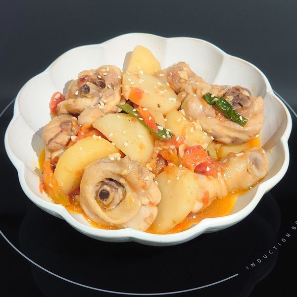 蕃茄馬玲薯燉雞腿 : Eva Chang一起做