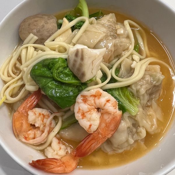 什錦海鮮湯麵 : 動吃動吃一起做