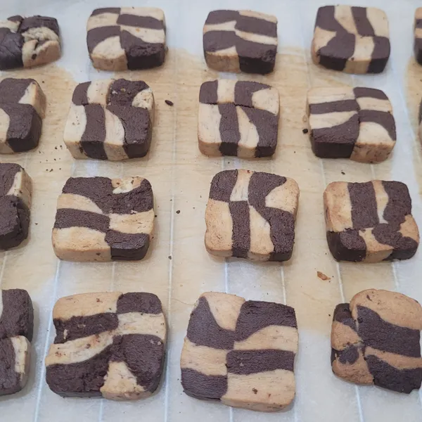 undefined：裂屁屁 一起做