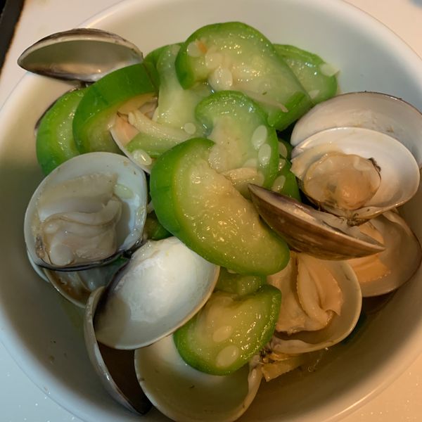 ❤️親子共食❤️絲瓜蛤蜊 : Angela Chen一起做