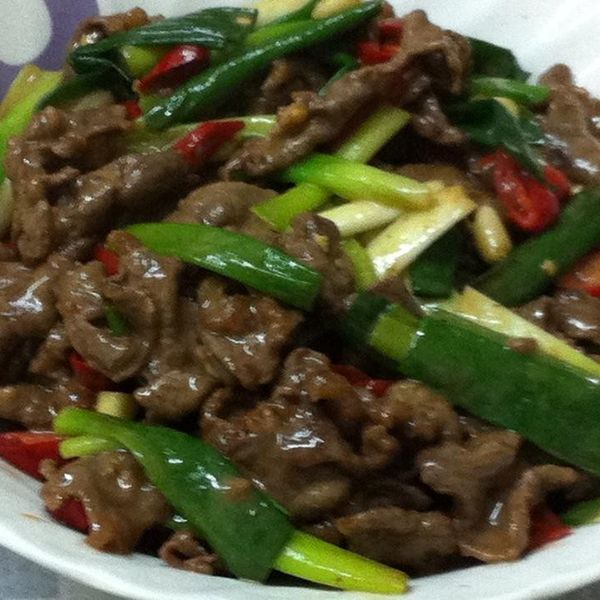蔥爆牛肉 : 曹秋煌一起做