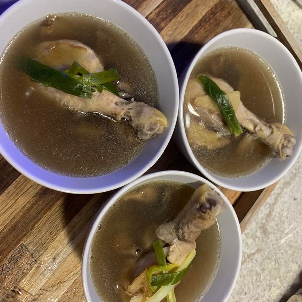 藍家小館-香菇雞湯 : 裴裴 Peggy一起做