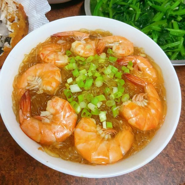 鮮蝦粉絲煲 : Ying Jhen Chen一起做