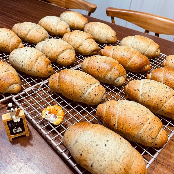 愛柴-黑鑽芝麻麵包 : Milly一起做