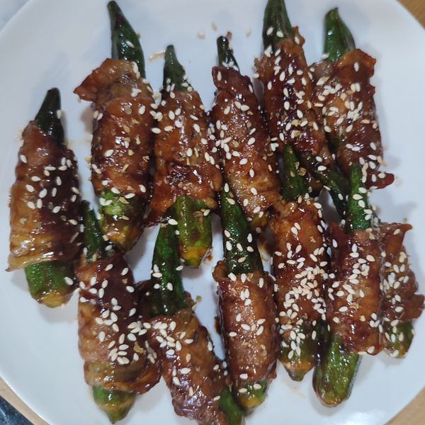 秋葵豬肉捲 : Verna Chen一起做