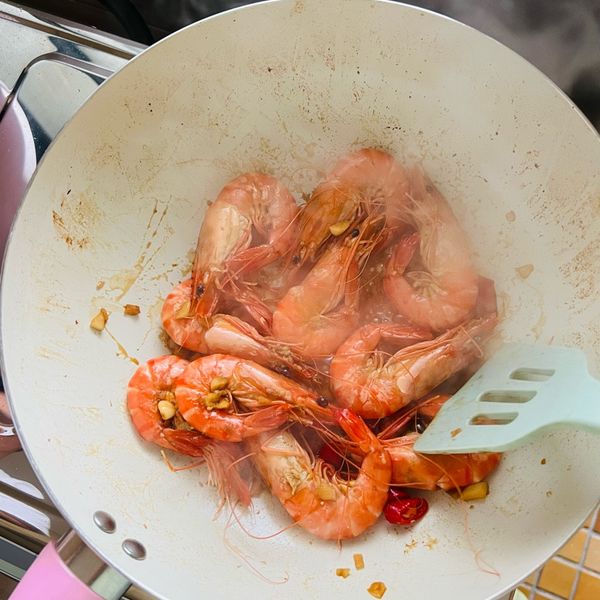 辣炒鮮蝦 : 🍅一起做