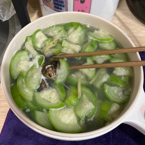 蛤蜊絲瓜湯：Fonmincc 一起做