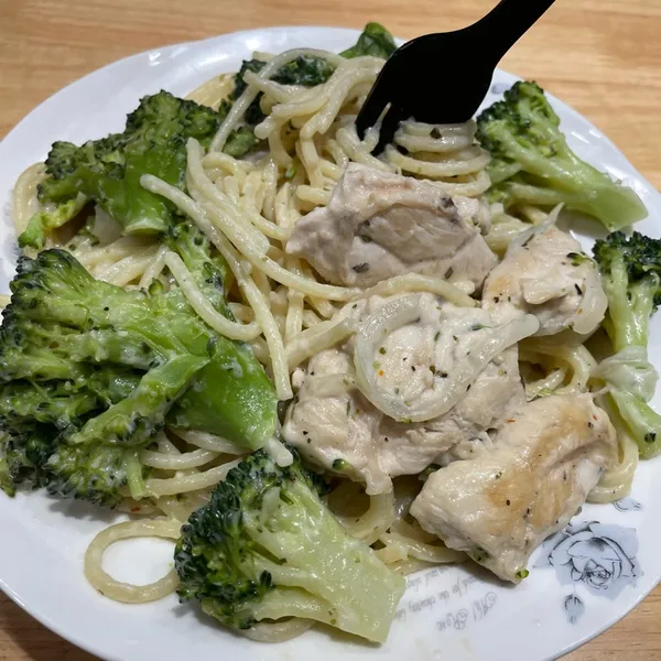 奶油白醬雞肉義大利麵 : Aren一起做
