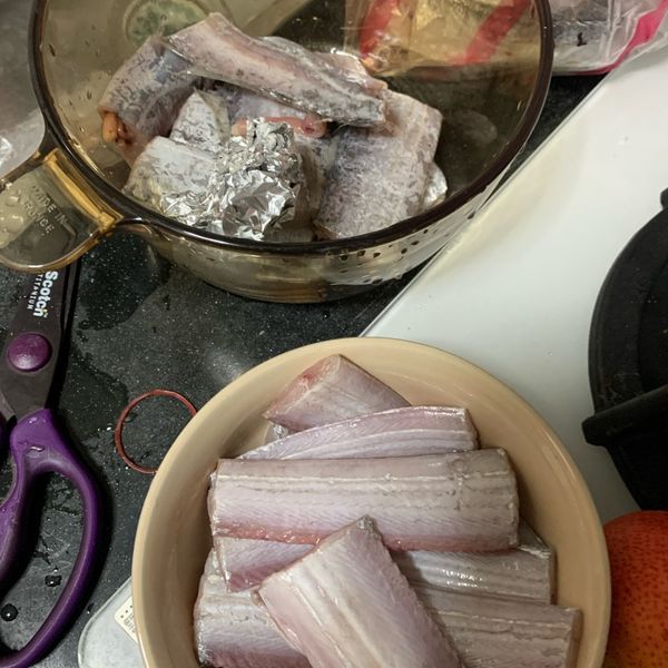 香煎白帶魚（附上完整處理魚過程）：zoe 一起做