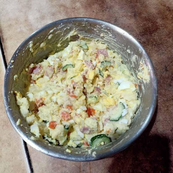 馬鈴薯沙拉 : 亨飪新手 多多包涵一起做