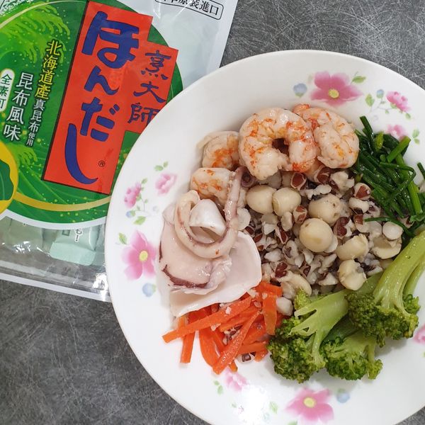 海陸雙拼燴五穀： 勇兔 一起做