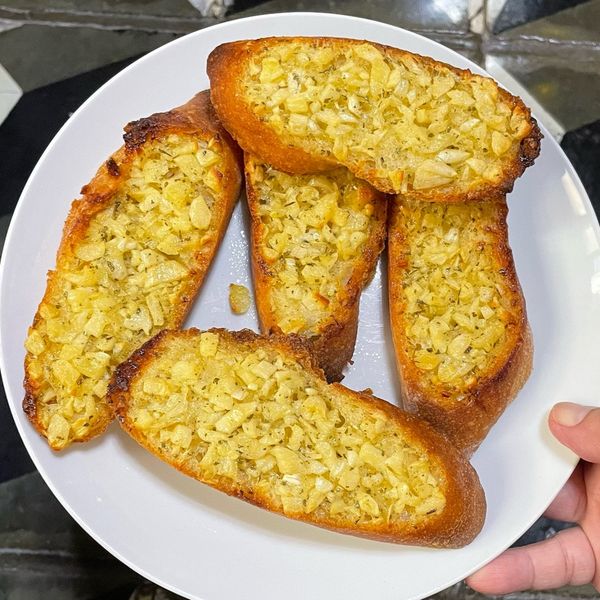 奶油香蒜抹醬長棍麵包:高秀娥 一起做