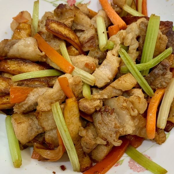 芹菜豆乾炒五花肉 : 汐莉一起做