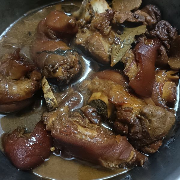 滷豬腳:Chang HoHo 一起做