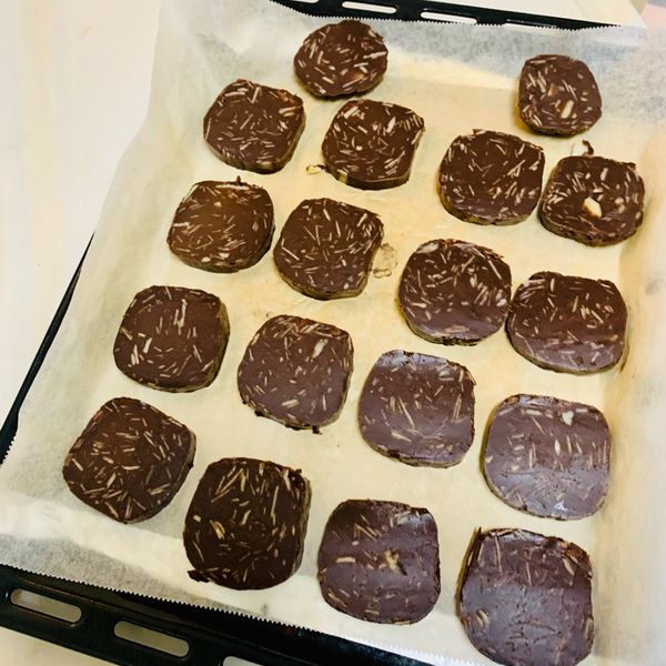 巧克力杏仁餅乾：王朝 一起做