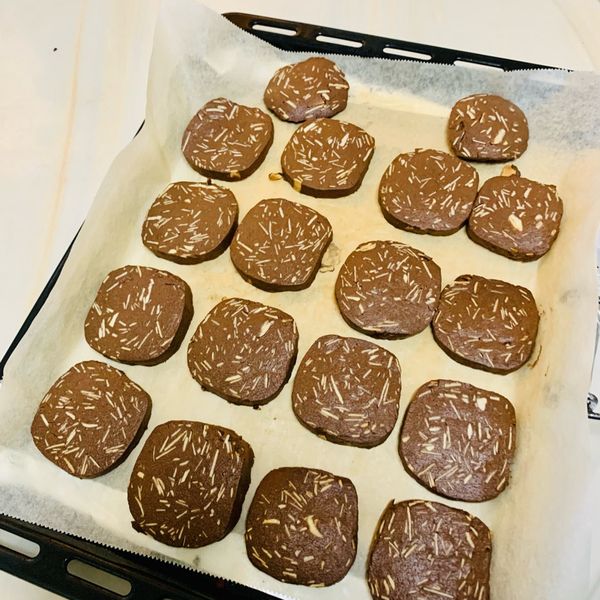 巧克力杏仁餅乾：王朝 一起做