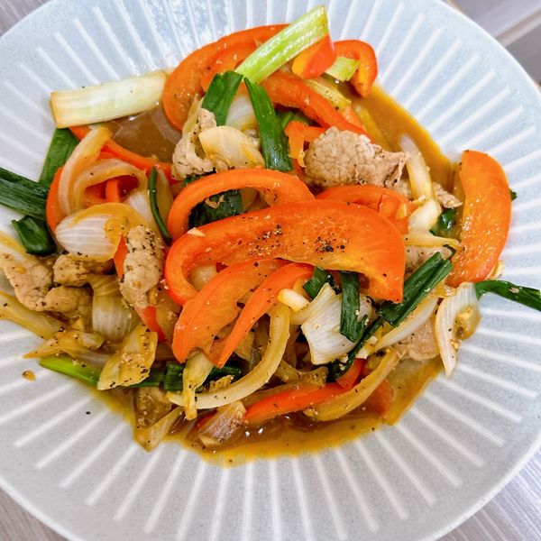 鐵板洋蔥松阪豬：熊熊 一起做