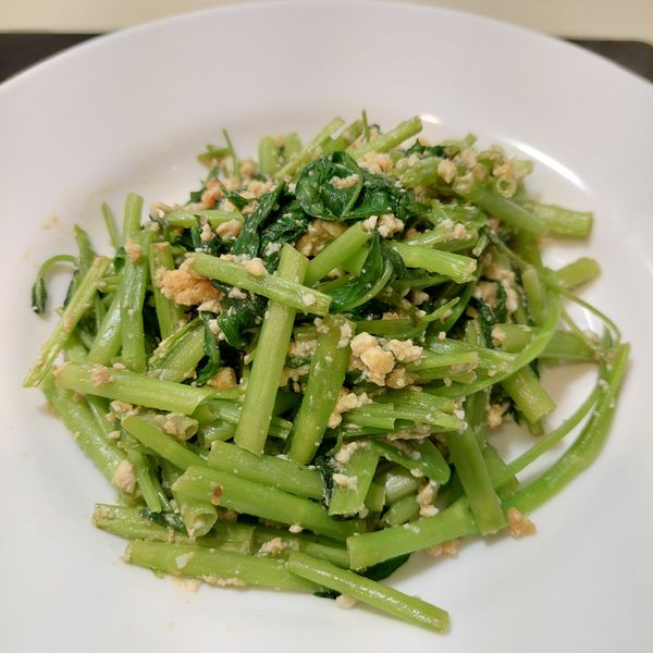 金沙燴空心菜 : Linlin Jian一起做