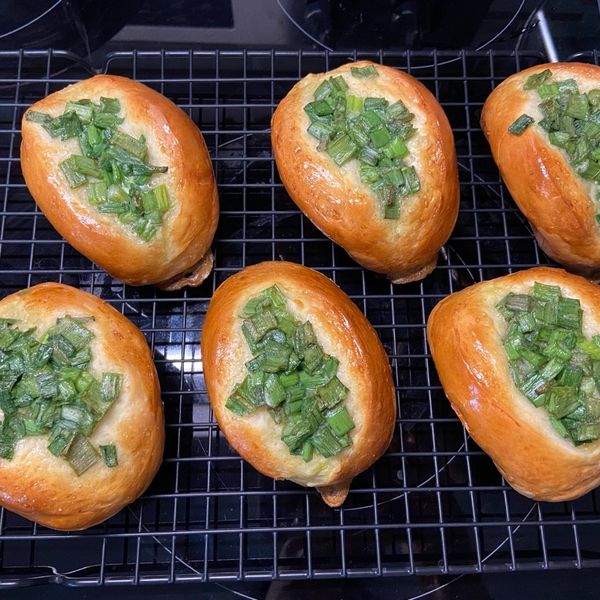 蔥花麵包：Mia 一起做