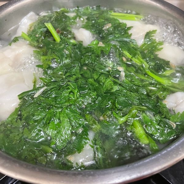 小白菜餛飩湯：德德 一起做