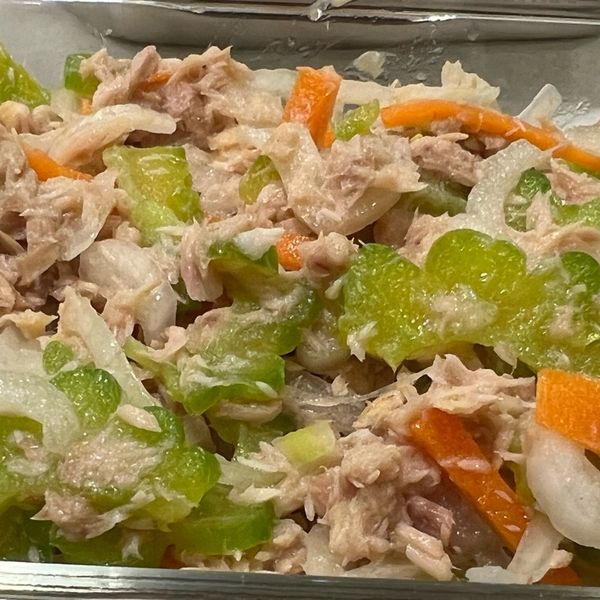 涼拌洋蔥鮪魚山苦瓜 : 林小宇一起做