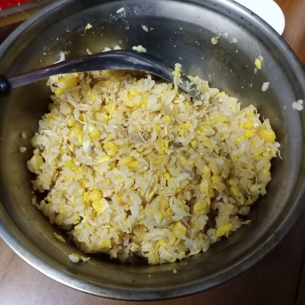 玉米蛋炒飯：羅悅慈 一起做