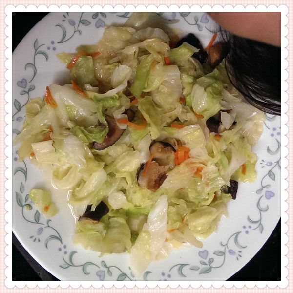 高麗菜炒櫻花蝦 : fish一起做